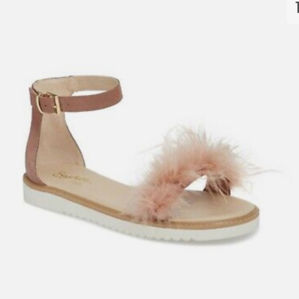 Seychelles 8.5 Sandal Rose pink flat buckle fluffy ruffle Excellent Condition